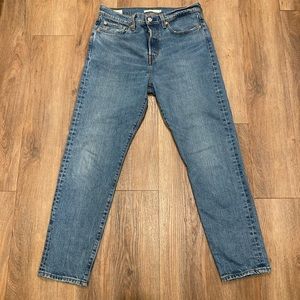 Levi Wedgie Straight Jeans Sz 29
